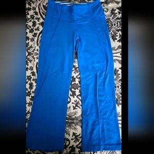 Lululemon yoga pants